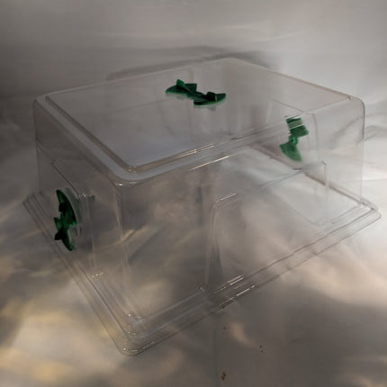 PROPAGATOR STANDARD CLEAR LID GREEN VENTS 365 X 300 X 160MM image 0